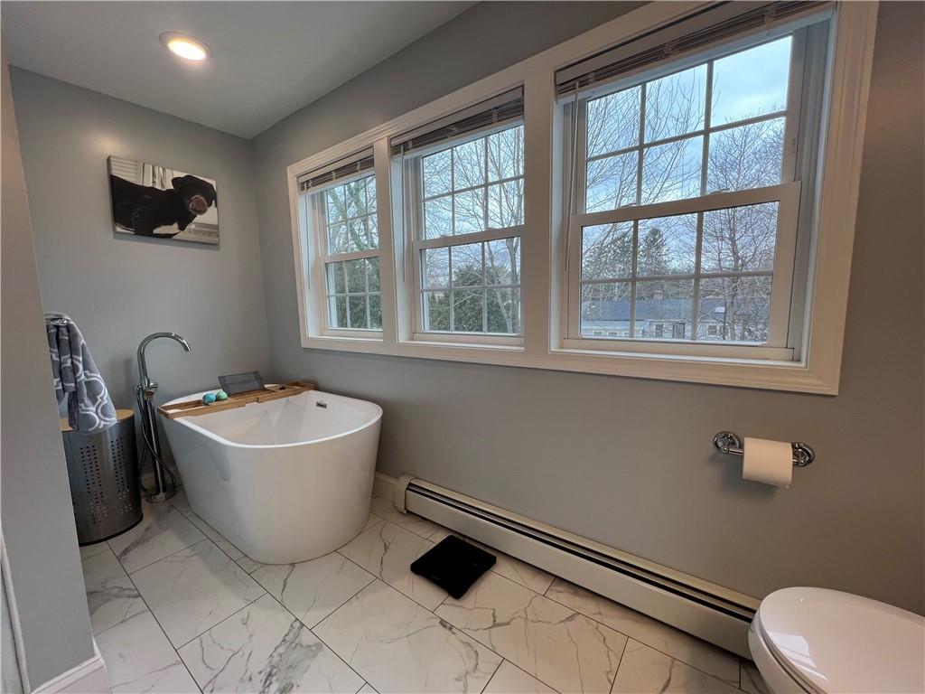 17 Meadowbrook Drive, Barrington