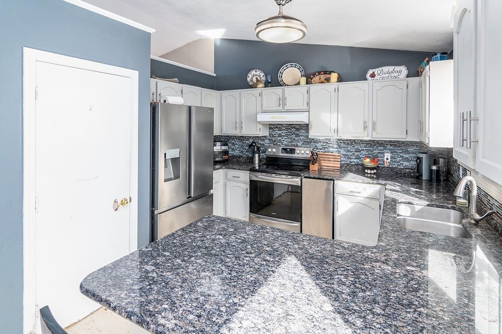 6 Jodie Beth Drive, East Greenwich