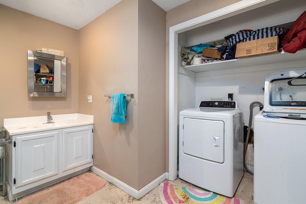 6 Jodie Beth Drive, East Greenwich