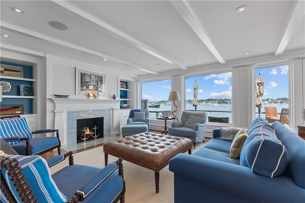 19 Defenders Row, Unit#19, Newport