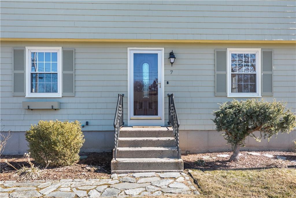 7 Champlin Terrace, Middletown