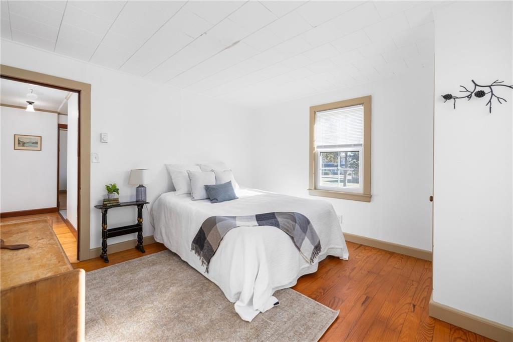 115 Lake Avenue, South Kingstown