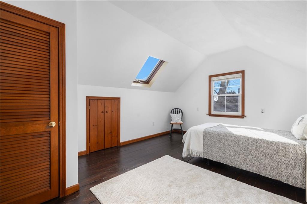 115 Lake Avenue, South Kingstown
