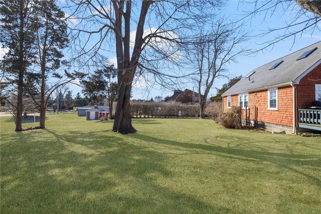 115 Lake Avenue, South Kingstown