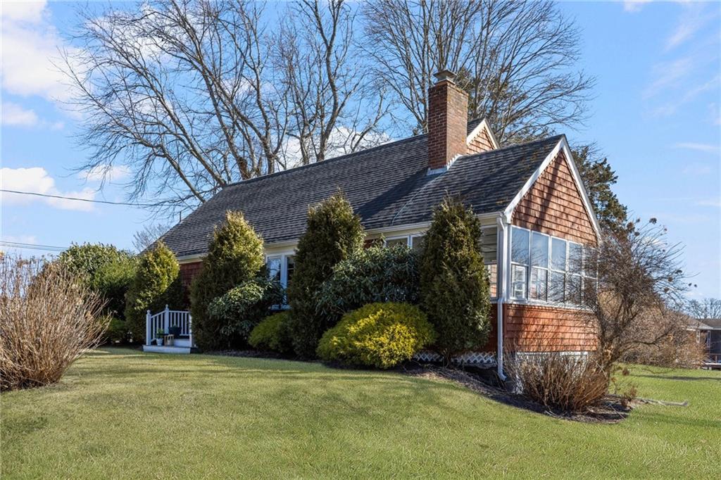115 Lake Avenue, South Kingstown