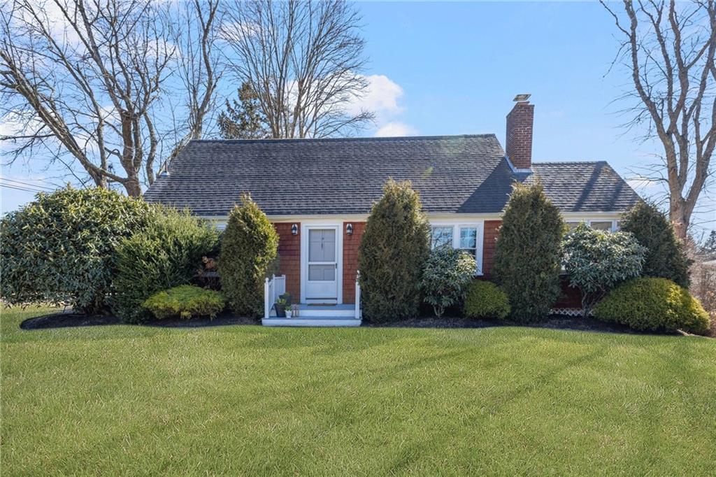 115 Lake Avenue, South Kingstown
