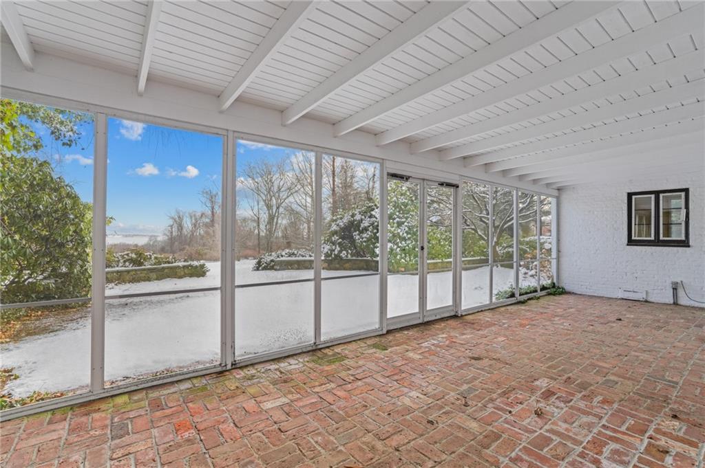 436 Love Lane, Warwick