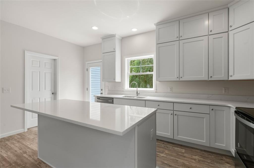 24 Wanda Street, Unit#b, Narragansett