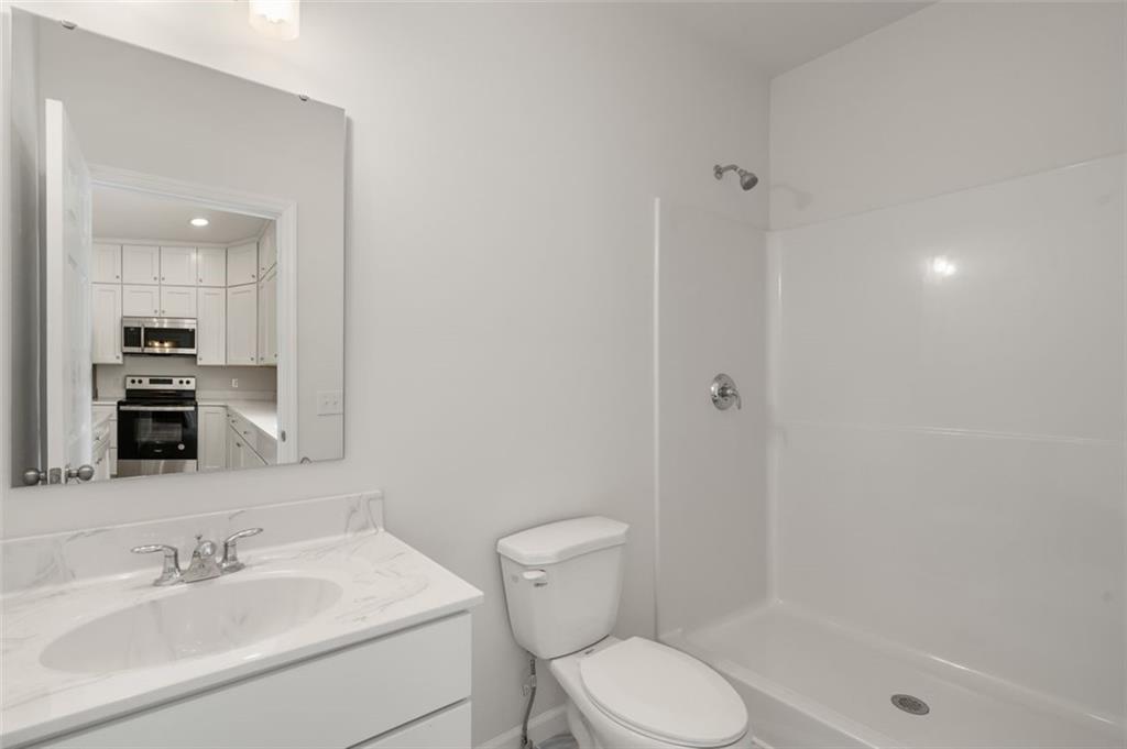 24 Wanda Street, Unit#b, Narragansett