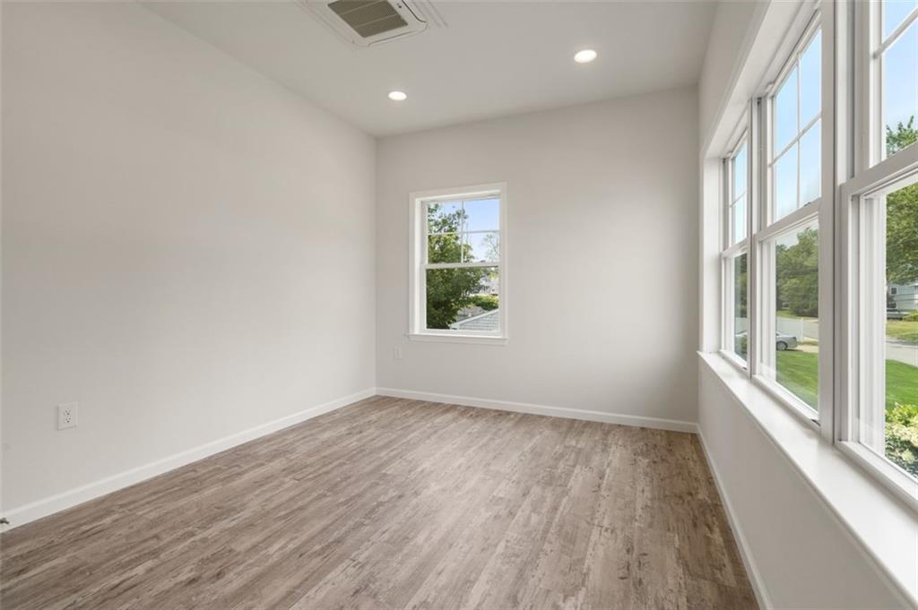 24 Wanda Street, Unit#b, Narragansett
