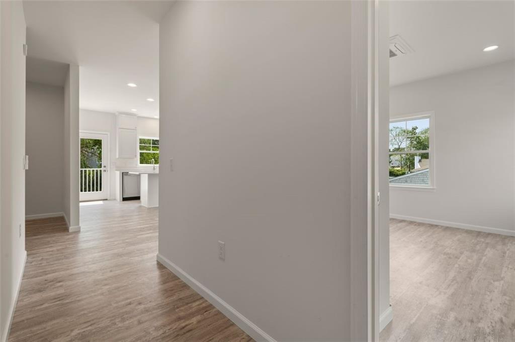 24 Wanda Street, Unit#b, Narragansett