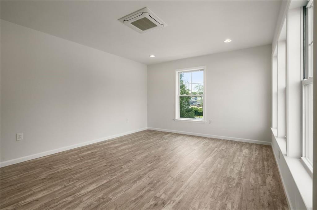 24 Wanda Street, Unit#b, Narragansett