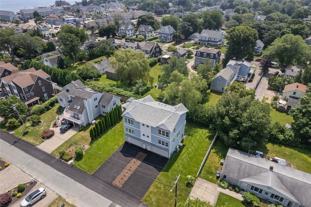 24 Wanda Street, Unit#b, Narragansett