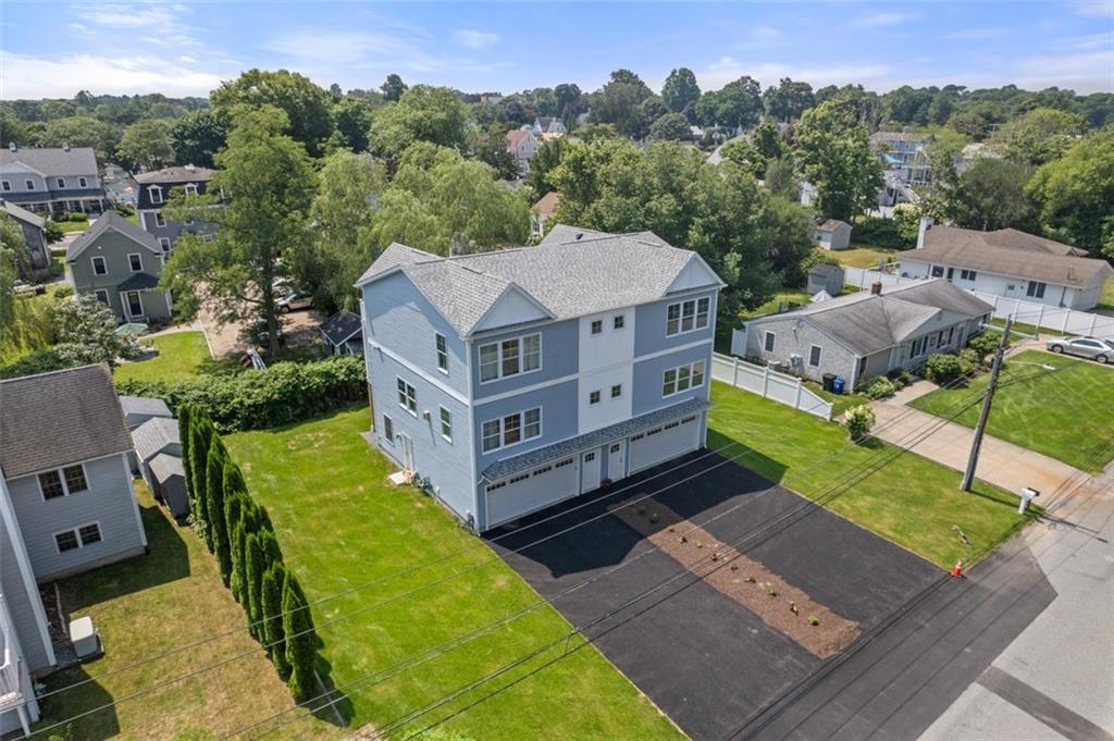 24 Wanda Street, Unit#b, Narragansett