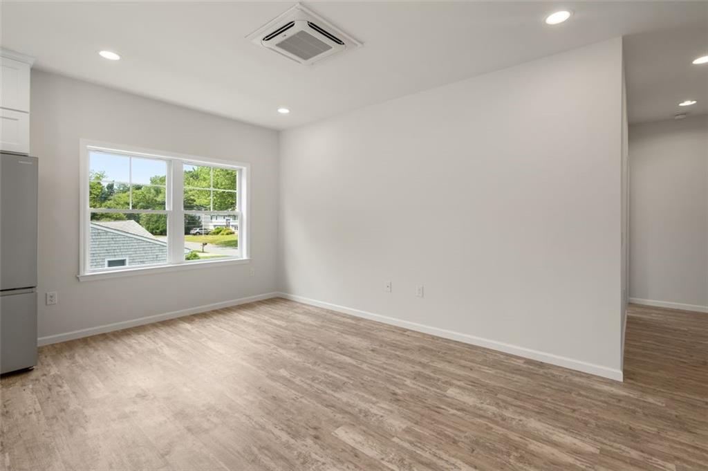 24 Wanda Street, Unit#b, Narragansett