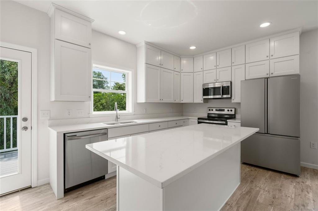24 Wanda Street, Unit#b, Narragansett