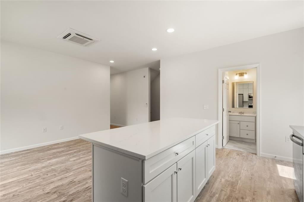 24 Wanda Street, Unit#b, Narragansett