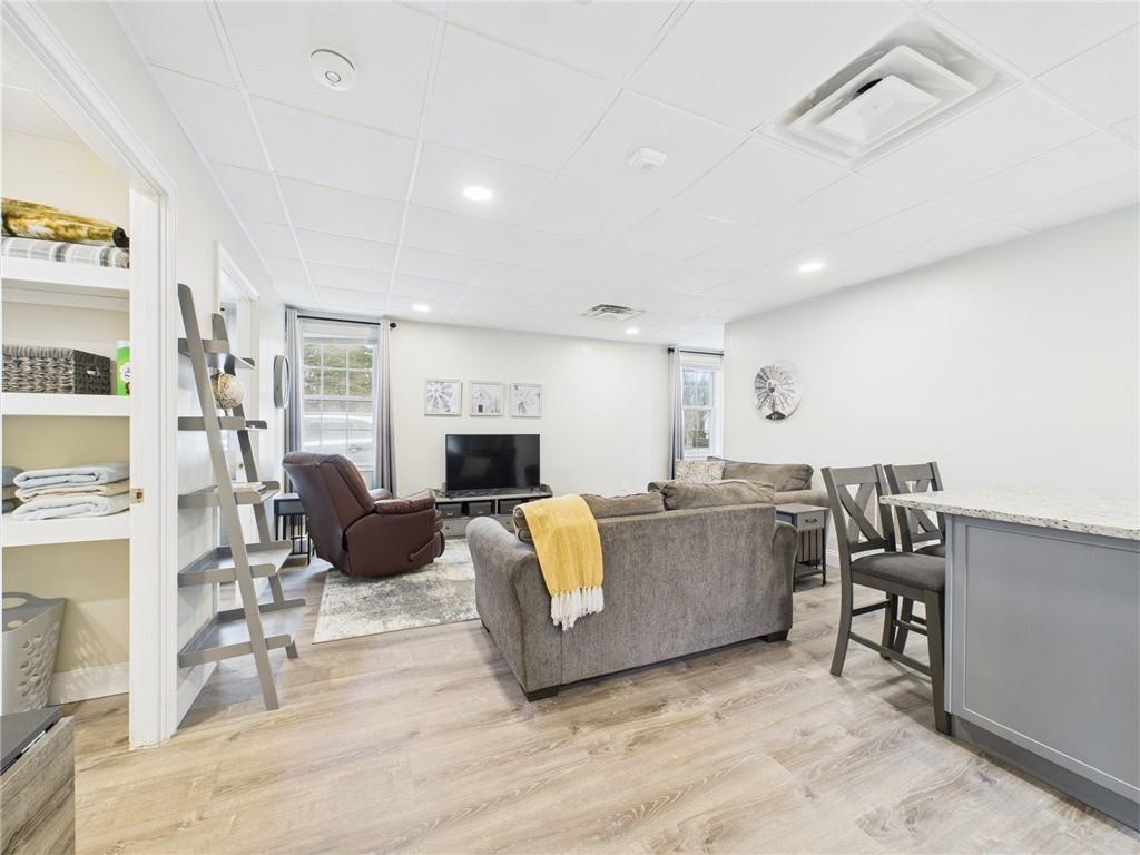 60 Bay Spring Avenue, Unit#b6, Barrington
