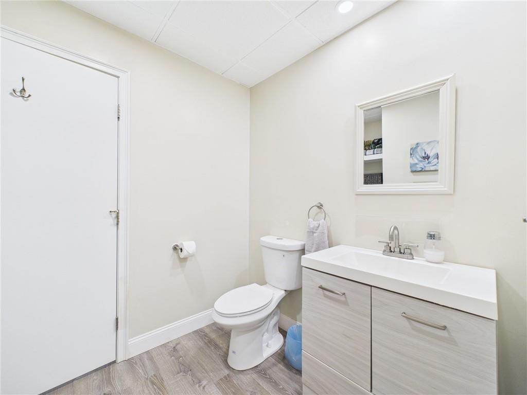 60 Bay Spring Avenue, Unit#b6, Barrington