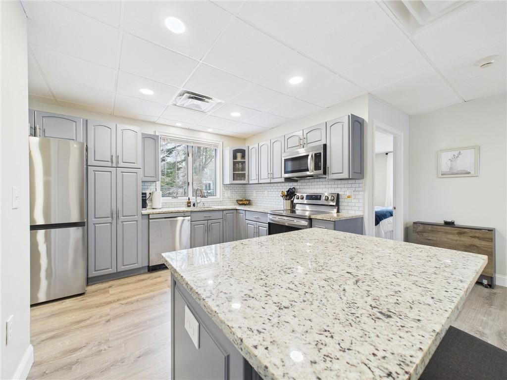 60 Bay Spring Avenue, Unit#b6, Barrington