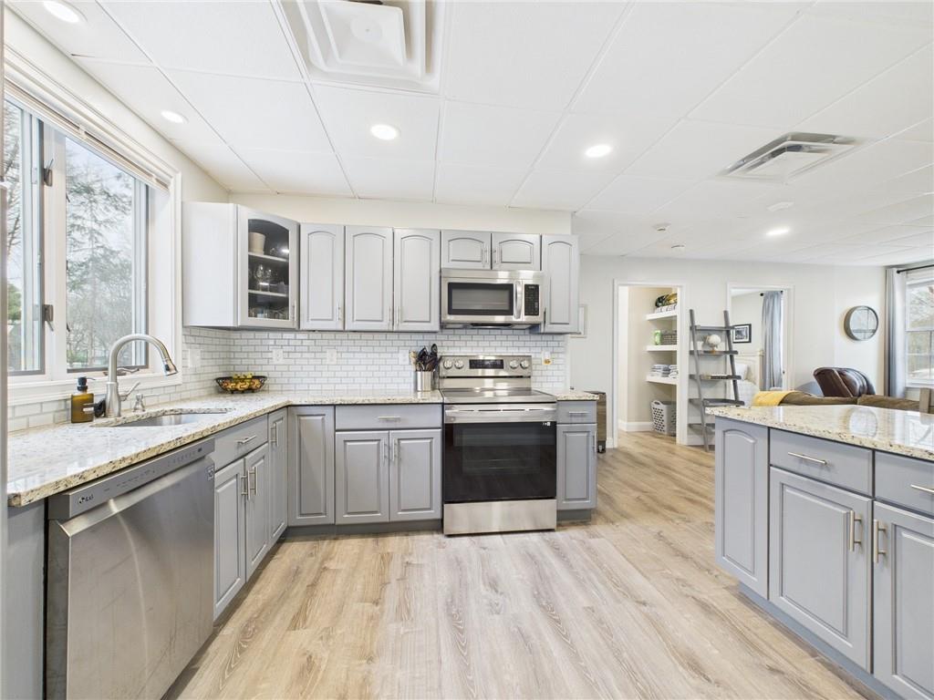 60 Bay Spring Avenue, Unit#b6, Barrington