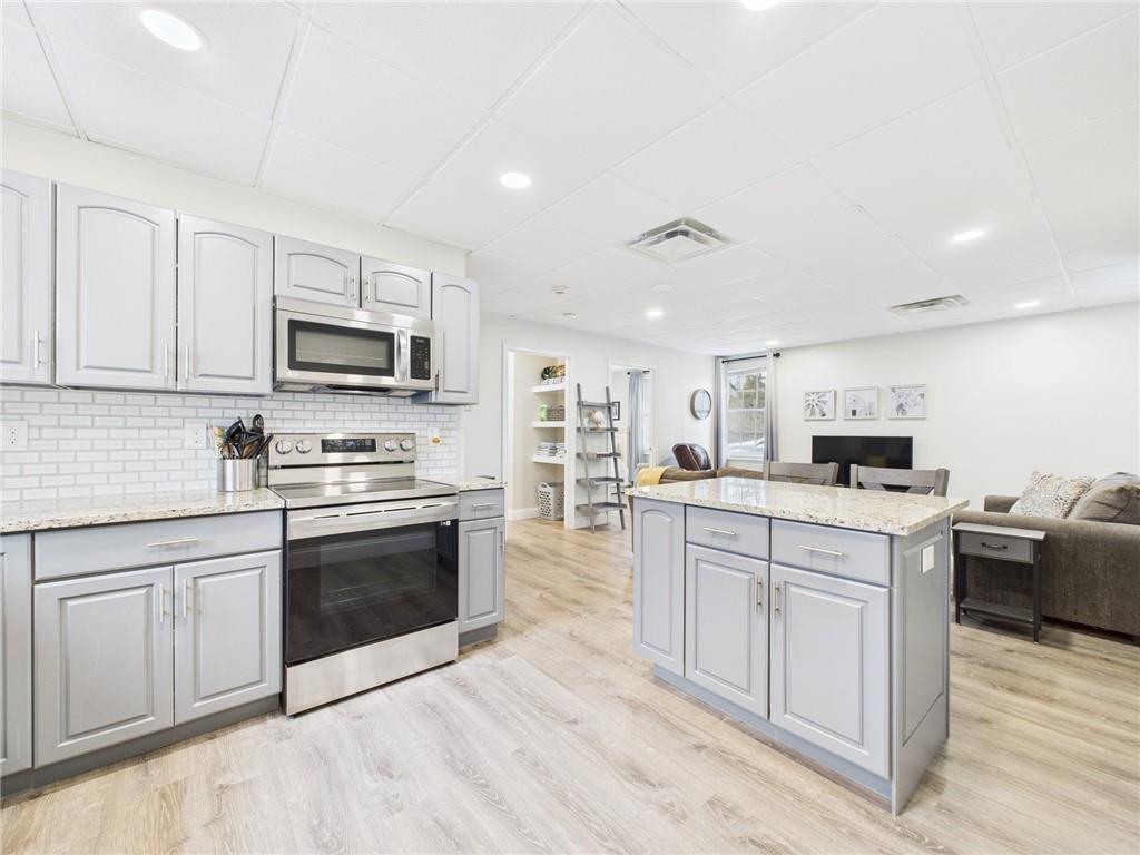 60 Bay Spring Avenue, Unit#b6, Barrington