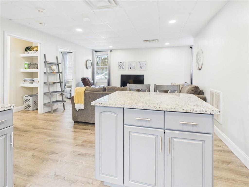 60 Bay Spring Avenue, Unit#b6, Barrington
