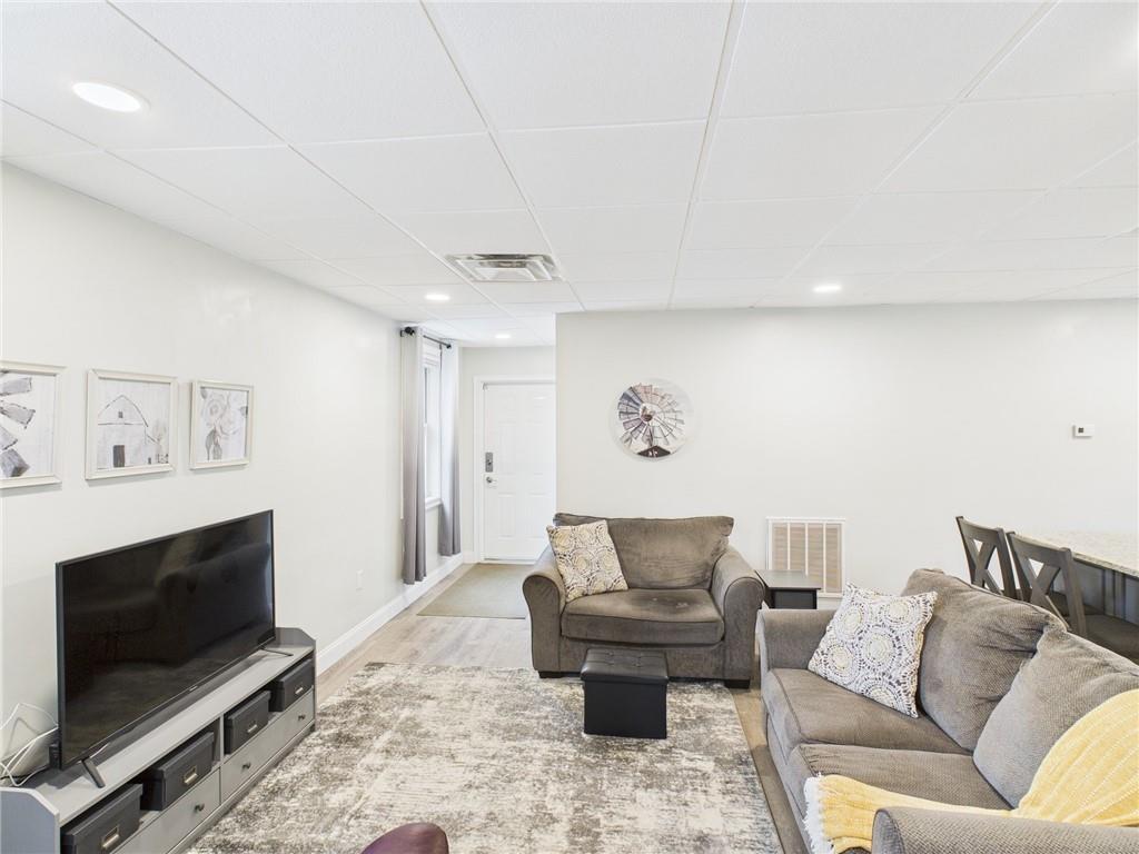 60 Bay Spring Avenue, Unit#b6, Barrington