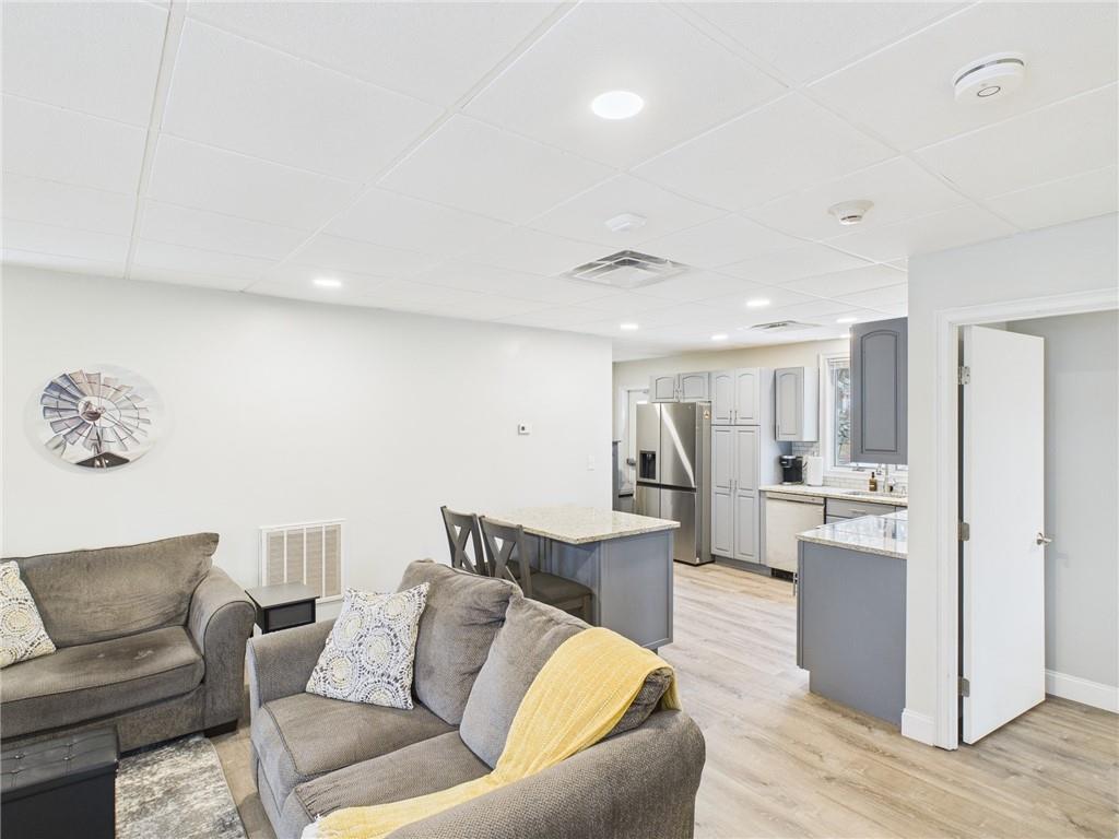 60 Bay Spring Avenue, Unit#b6, Barrington