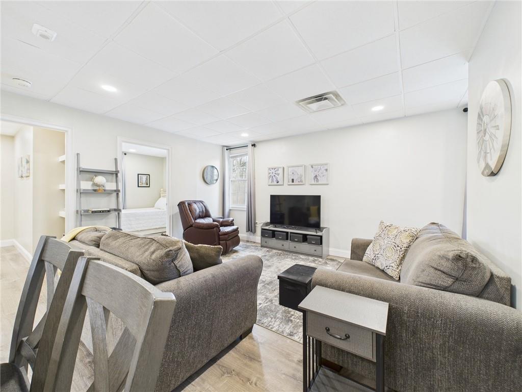 60 Bay Spring Avenue, Unit#b6, Barrington