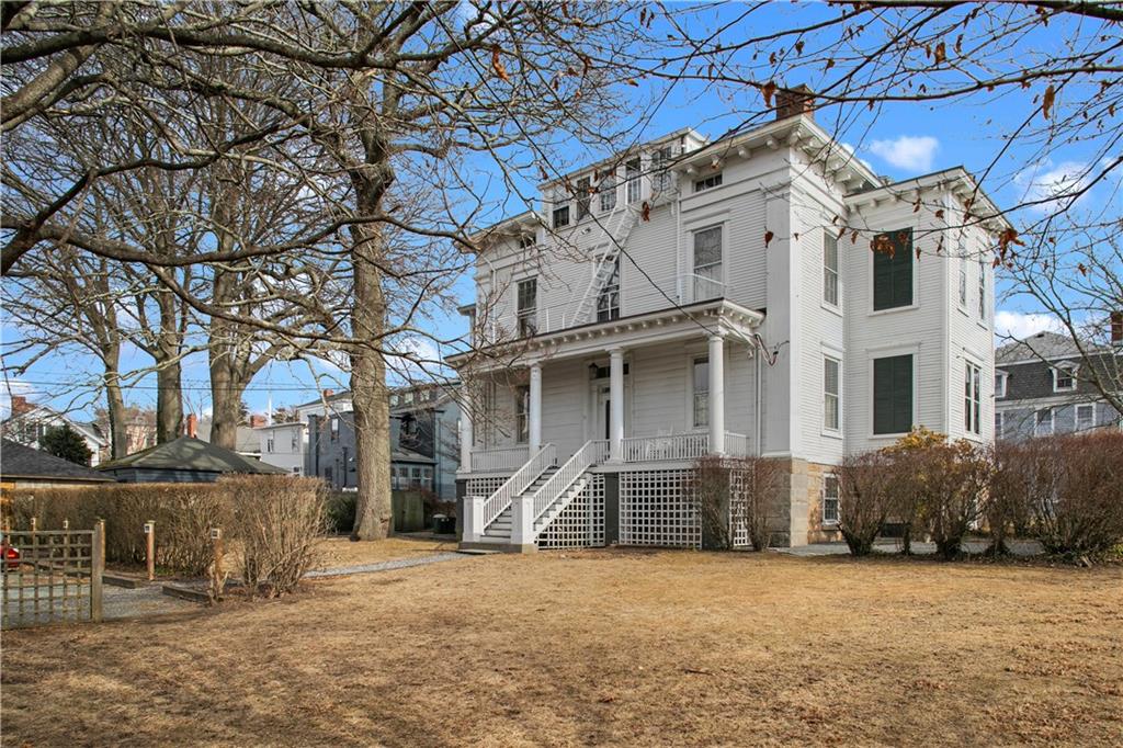 12 Mount Vernon Street, Unit#4, Newport