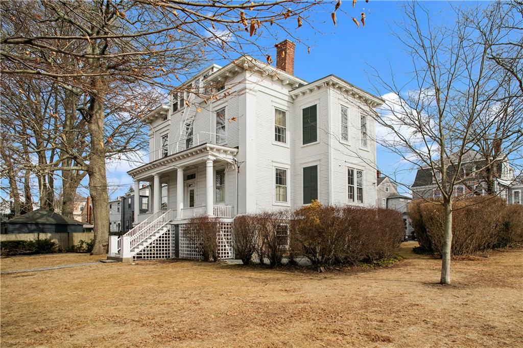 12 Mount Vernon Street, Unit#4, Newport