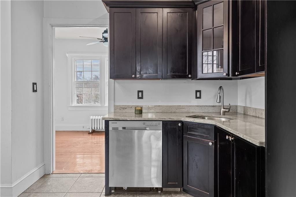 12 Mount Vernon Street, Unit#4, Newport