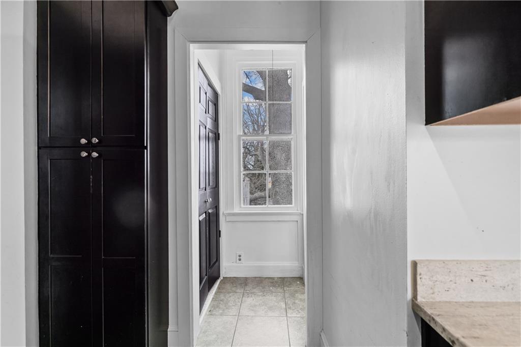 12 Mount Vernon Street, Unit#4, Newport