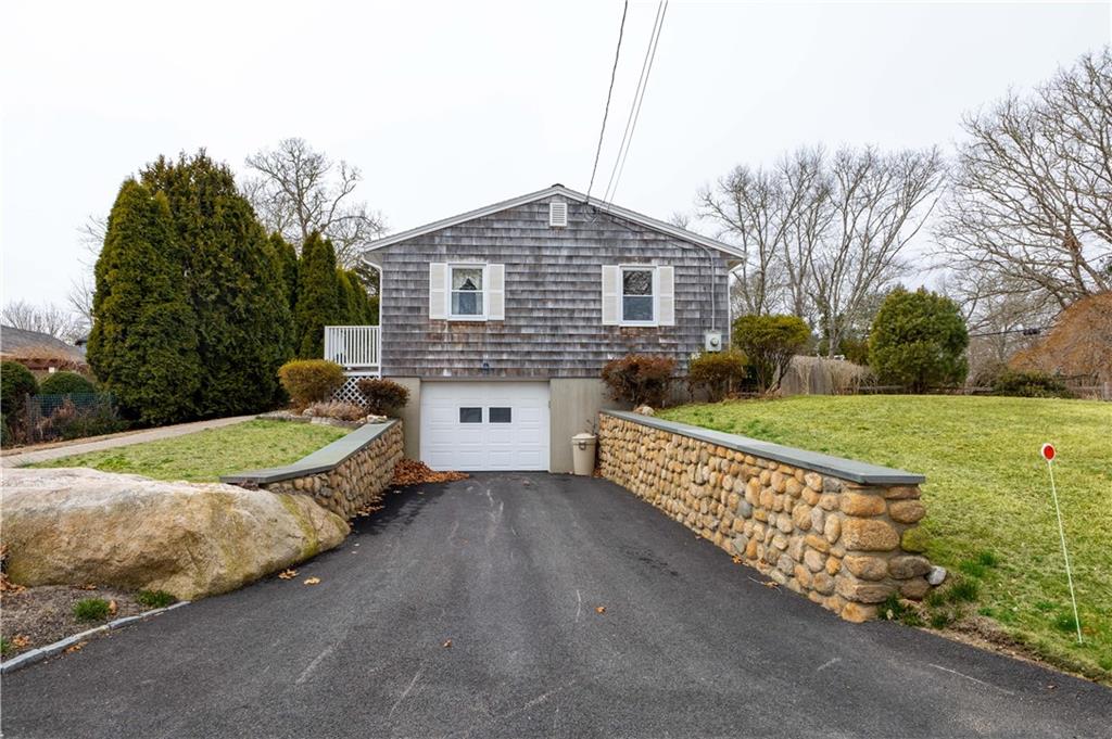 14 Memory Lane, Westerly
