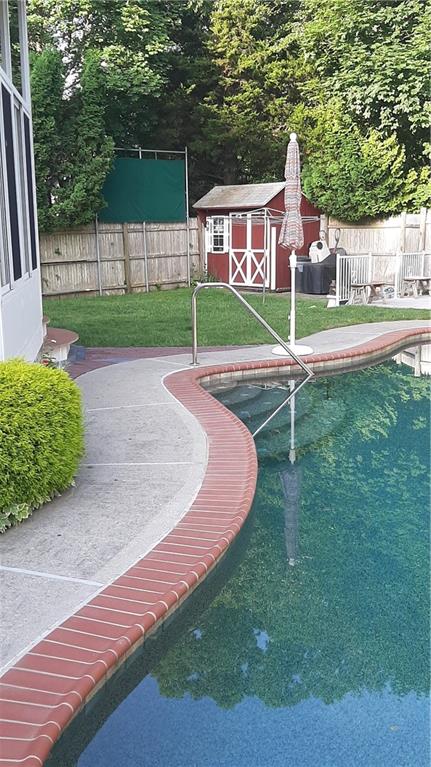 14 Memory Lane, Westerly
