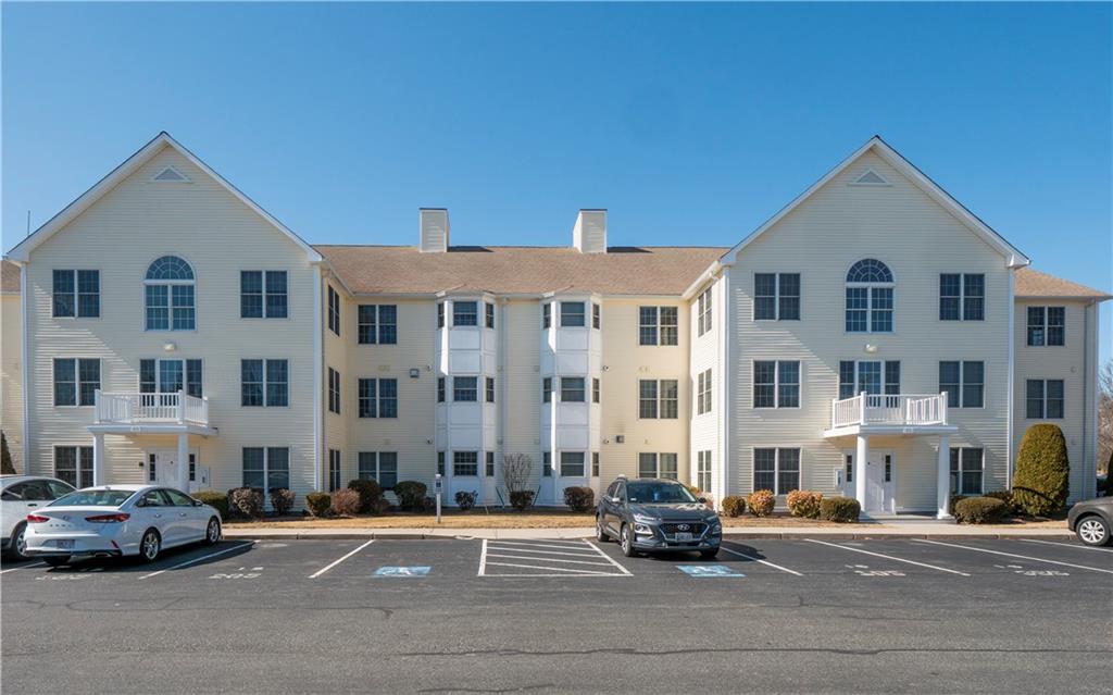 15 Saw Mill Drive, Unit#204, North Kingstown