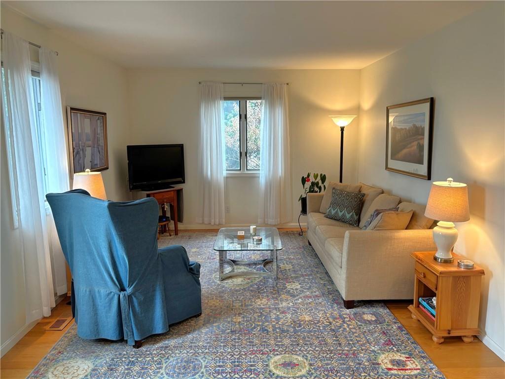 9 N Essex Drive, Westerly