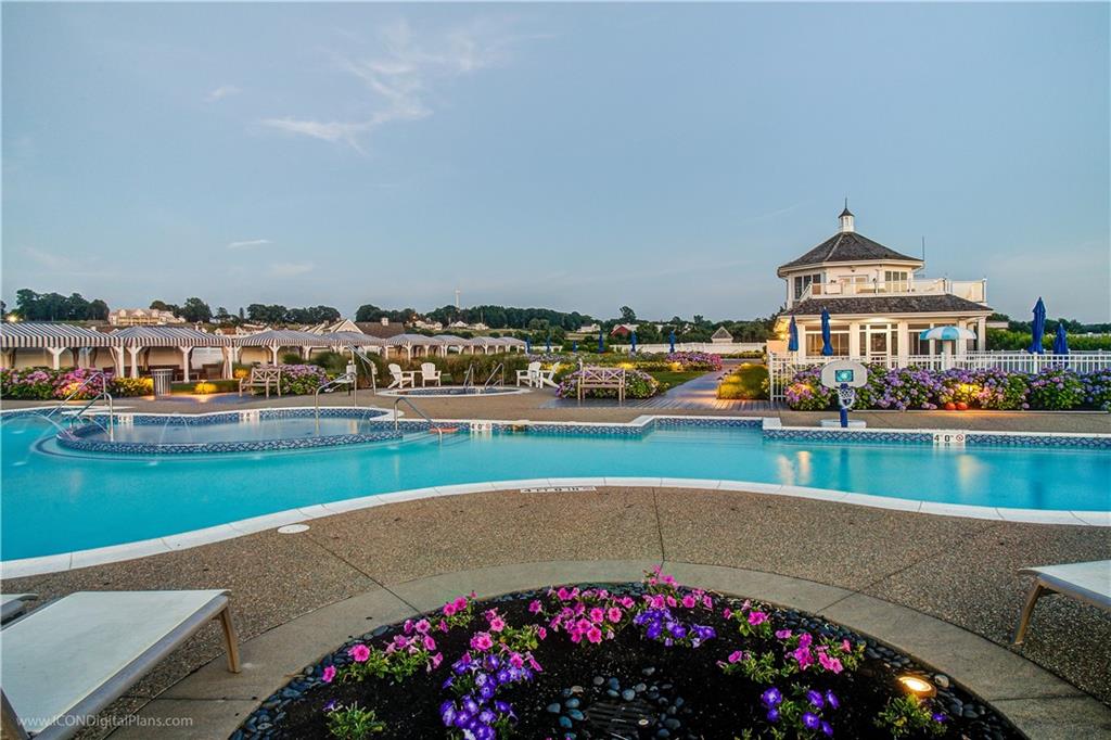 93 Newport Beach Drive, Portsmouth