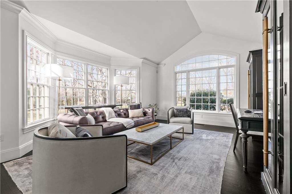 50 Kenyon Avenue, East Greenwich