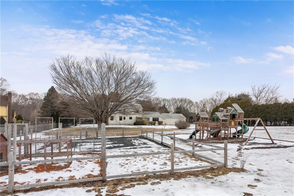 851 North Quidnessett Road, North Kingstown