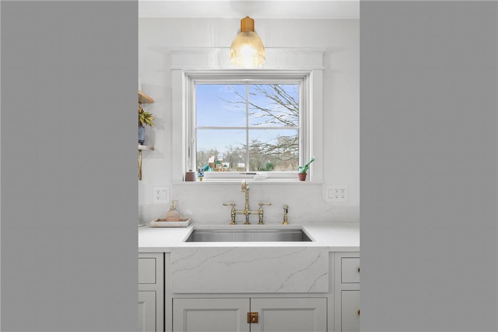 851 North Quidnessett Road, North Kingstown
