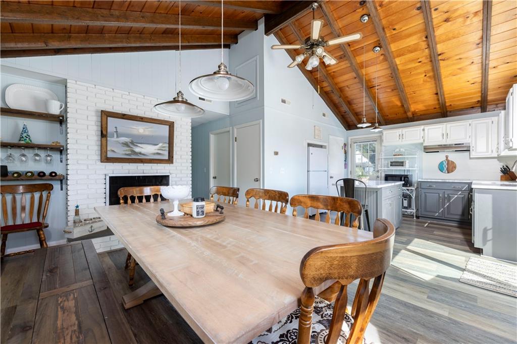 87 Montauk Avenue, Westerly