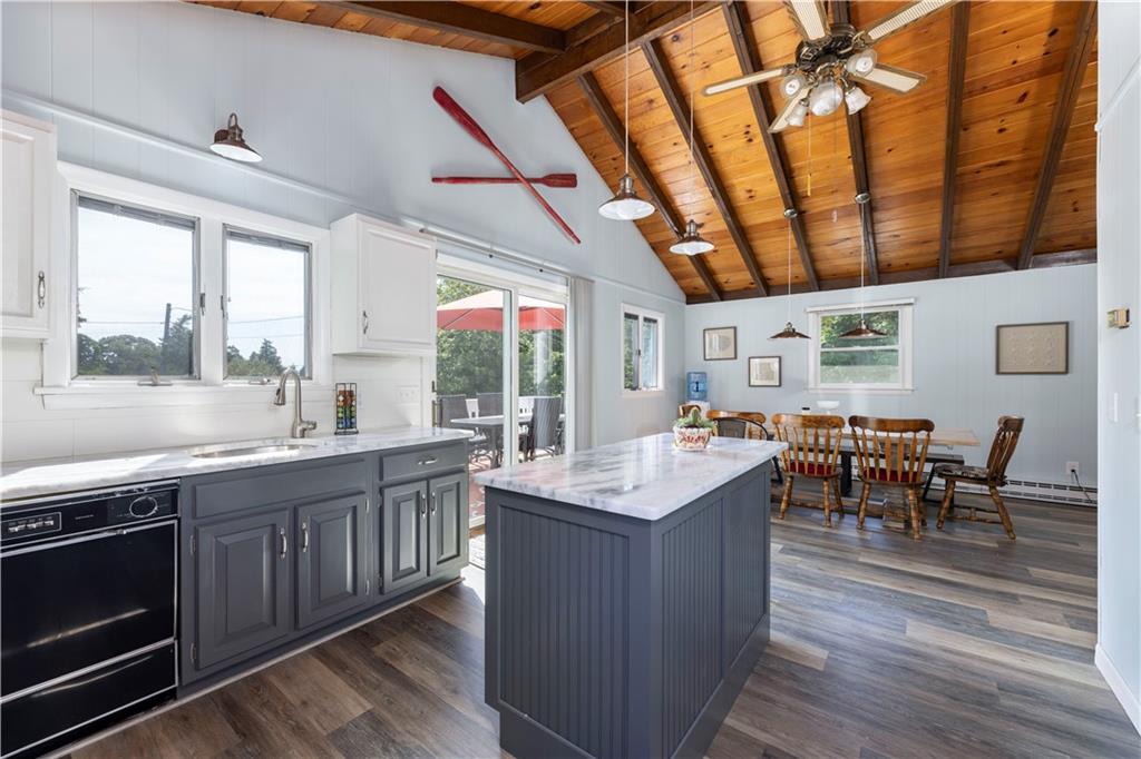87 Montauk Avenue, Westerly