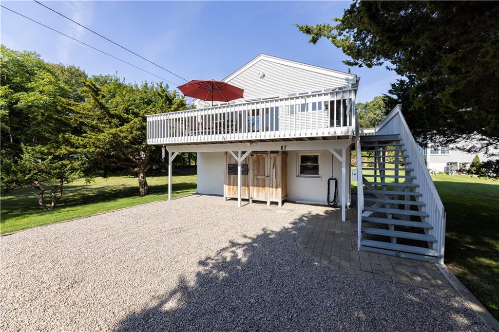 87 Montauk Avenue, Westerly