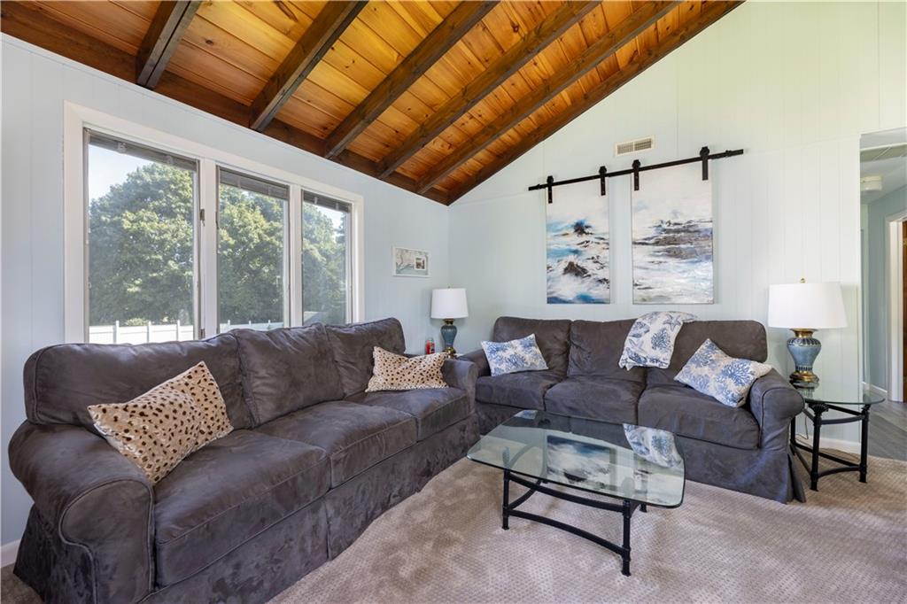 87 Montauk Avenue, Westerly