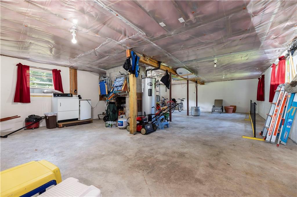 87 Montauk Avenue, Westerly