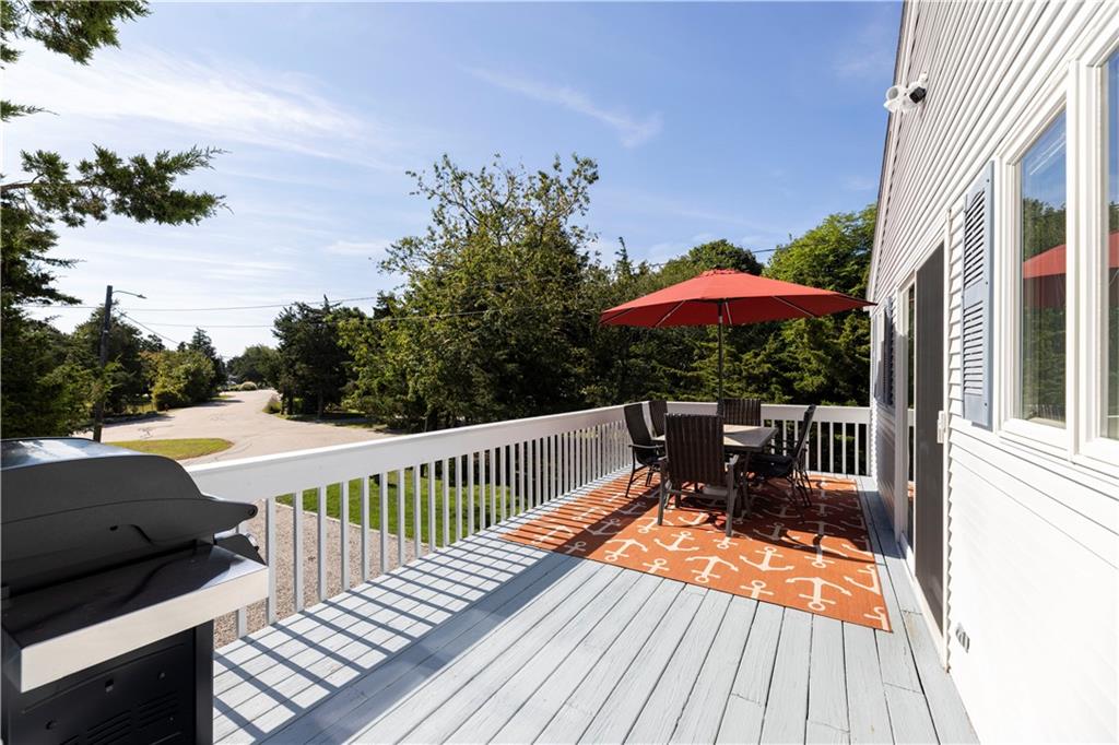 87 Montauk Avenue, Westerly