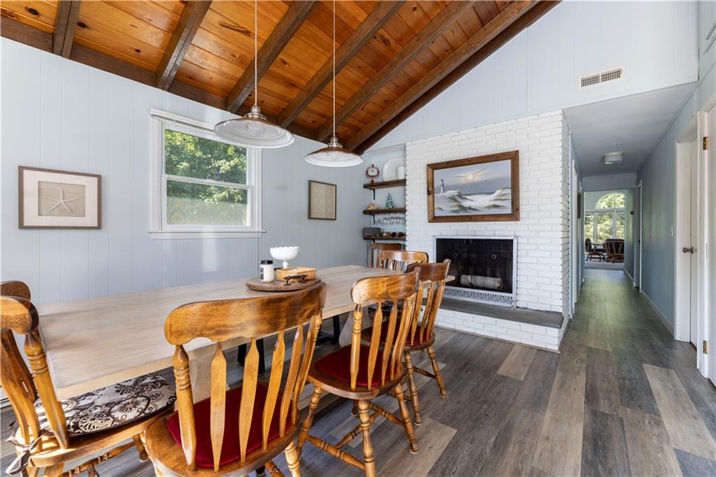 87 Montauk Avenue, Westerly