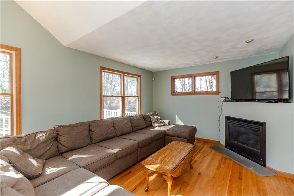 4 Robert Circle, Johnston